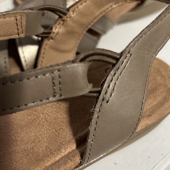 Earth Origins Berri New without Box Taupe Fisherman Slip On Sandals 9M - Picture 9 of 9